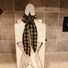 Load image into Gallery viewer, Wooden Paper Towel Holder | Farm House Kitchen | Hand Crafted | Kitchen Decor and Storage | HB002