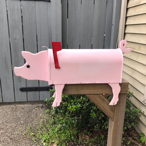 Oink Oink! Unique and Quirky Pig Mailbox | pp004